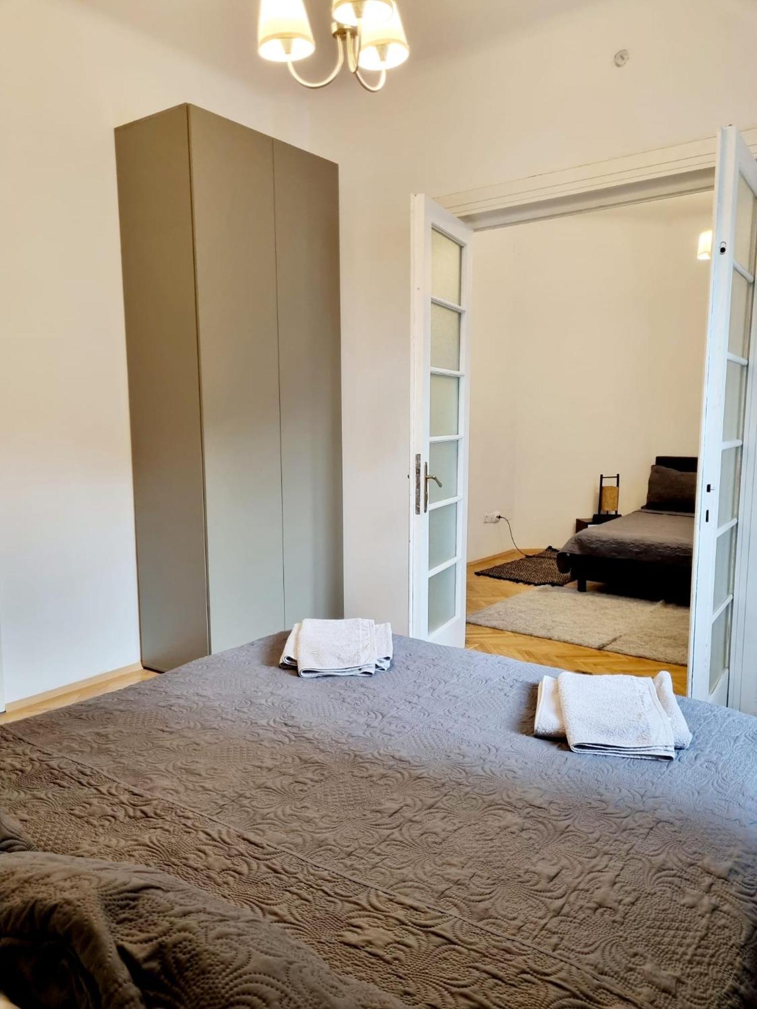 Cozy Apartment Near City Center Bucureşti Eksteriør bilde