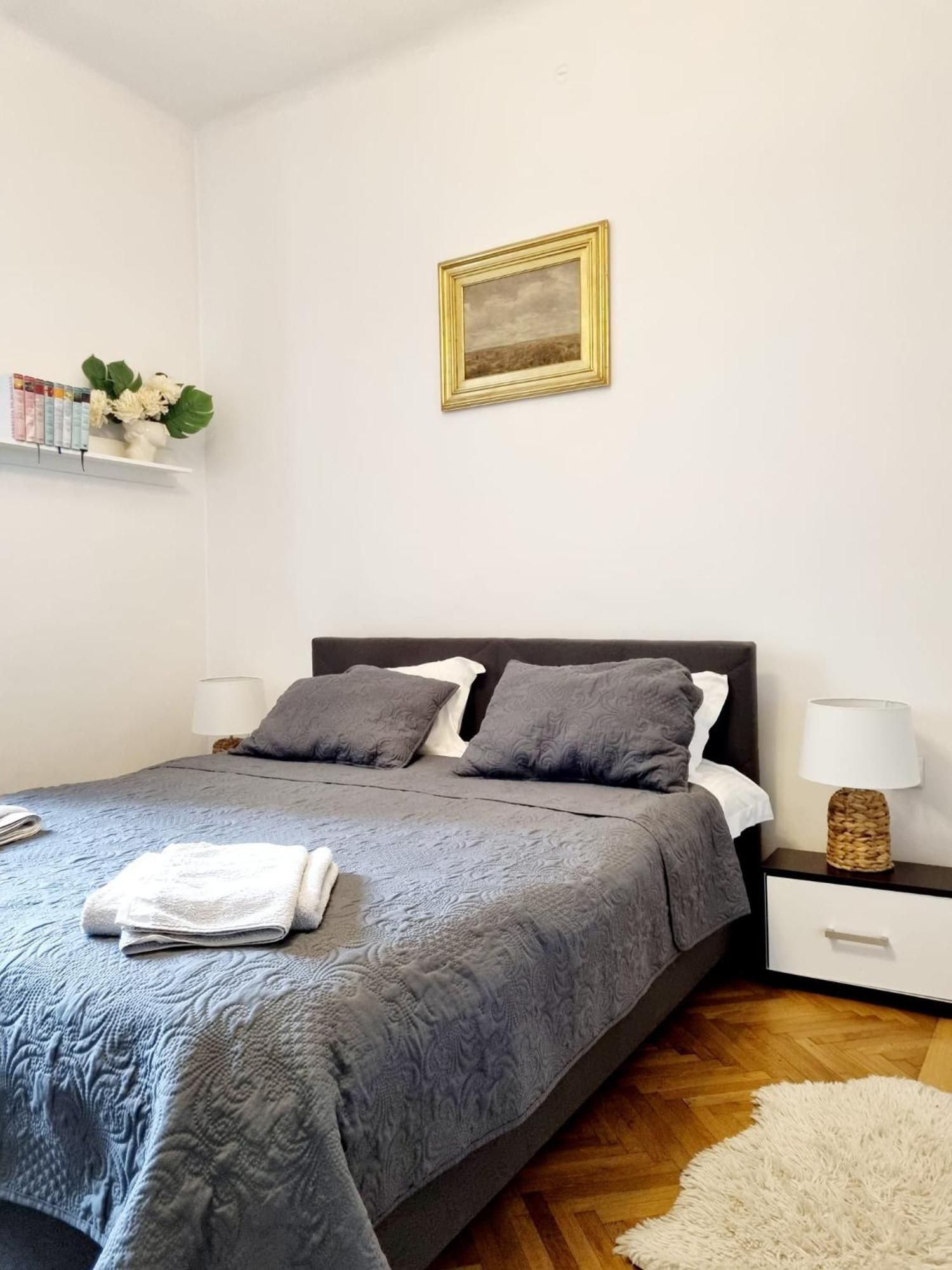 Cozy Apartment Near City Center Bucureşti Eksteriør bilde