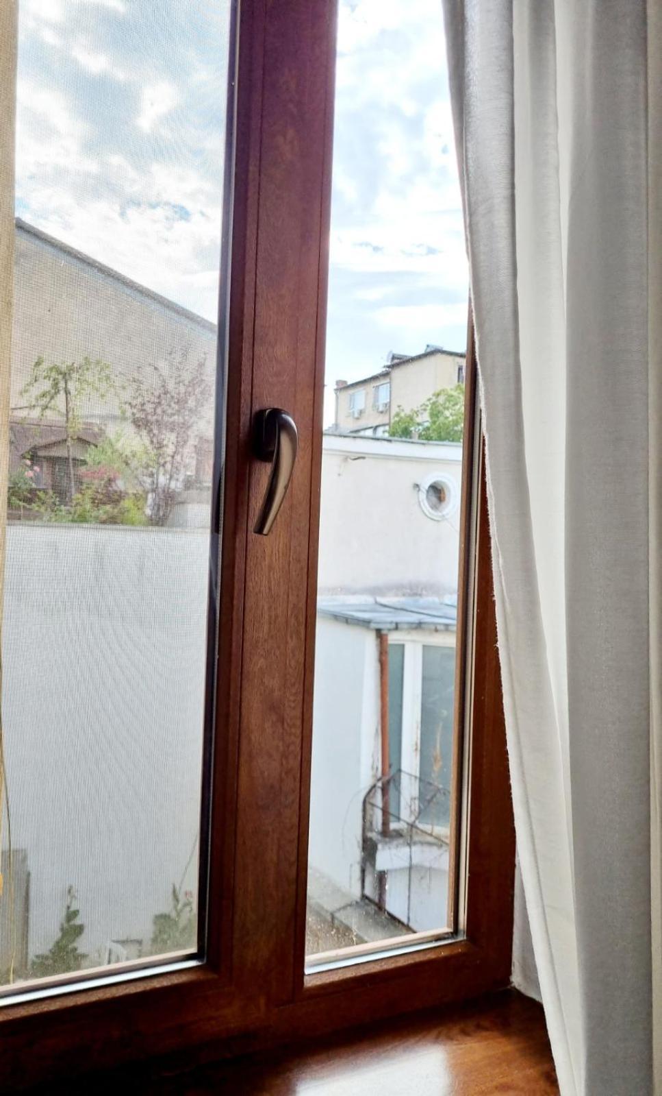 Cozy Apartment Near City Center Bucureşti Eksteriør bilde