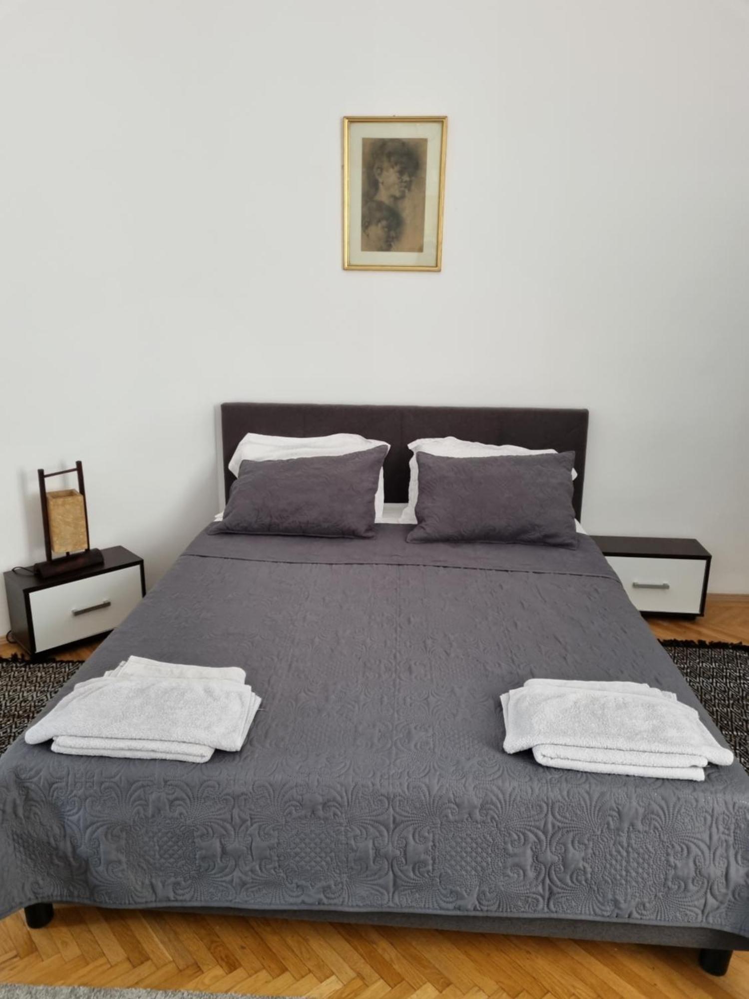 Cozy Apartment Near City Center Bucureşti Eksteriør bilde